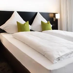 Hotel Nhi By Wmm 