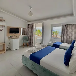 Santa Paola Sarandë