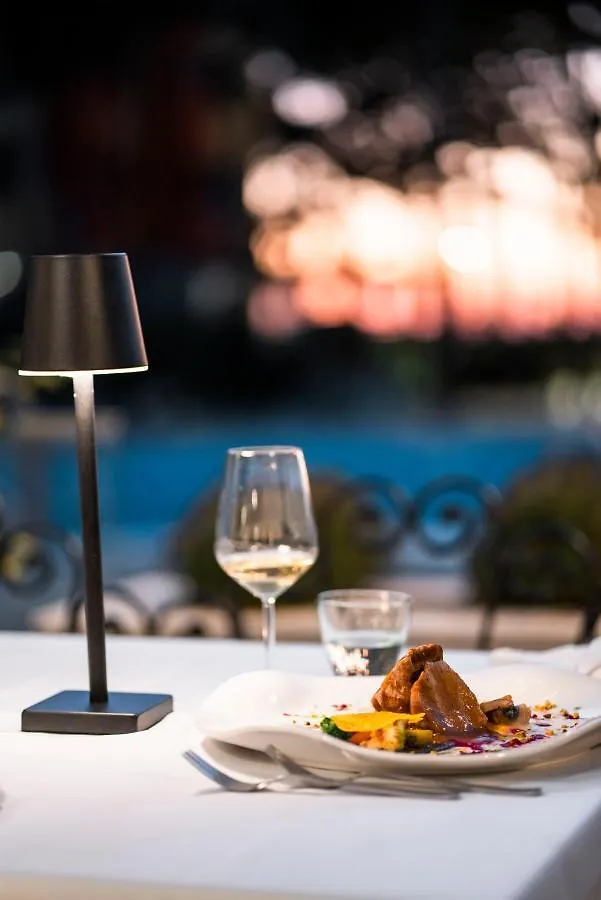 Diamma Resort Conference & Spa Kryemedhej Hotel