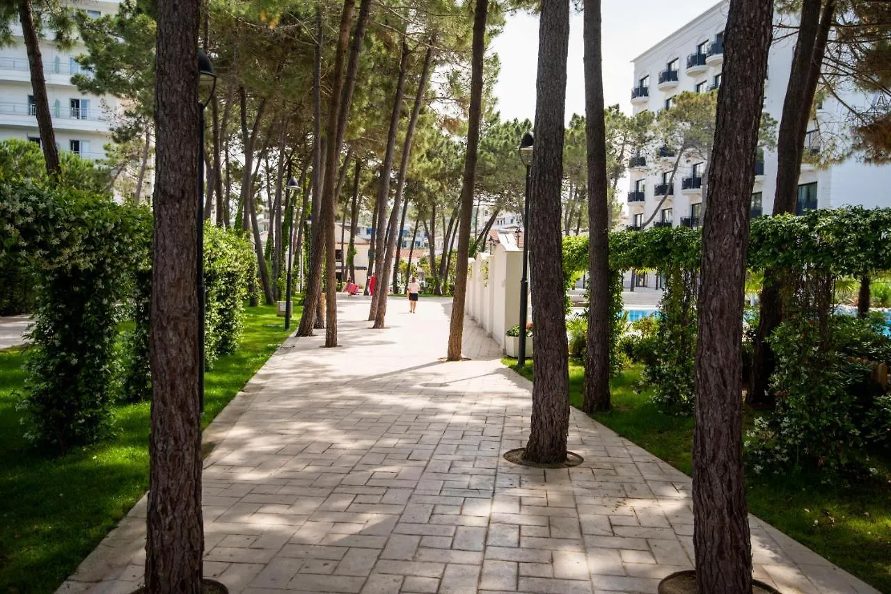 Hotel Diamma Resort Conference & Spa Kryemedhej